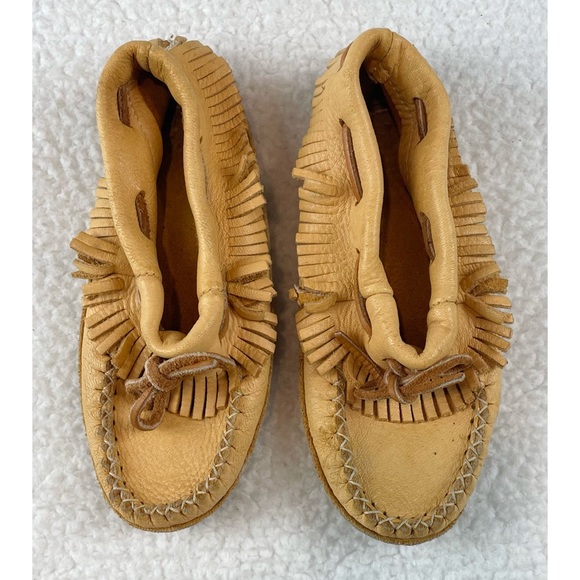 SOUTHWEST INDIAN FOUNDATION • Genuine Moosehide Leather Slip-On Fringe Moccasins - Picture 14 of 16